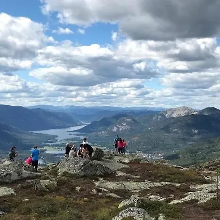 Modern Lakeside Jacuzzi And Sauna Up To 18 People * Vradal