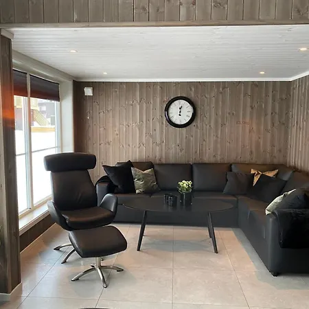 Modern Lakeside Jacuzzi And Sauna Up To 18 People Ferienhaus *