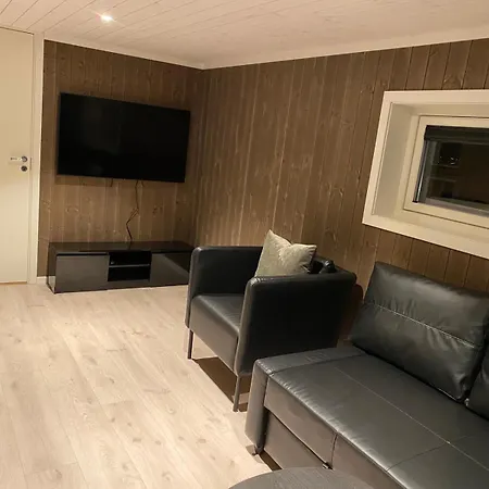 Holiday home Modern Lakeside Jacuzzi And Sauna Up To 18 People