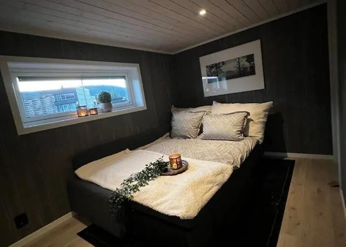 Modern Lakeside Jacuzzi And Sauna Up To 18 People Vradal