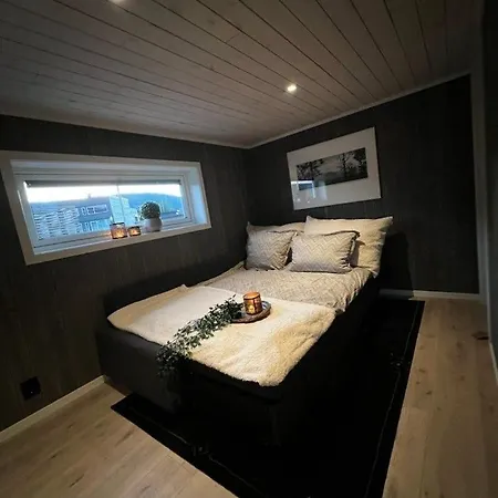 Modern Lakeside Jacuzzi And Sauna Up To 18 People Врадал