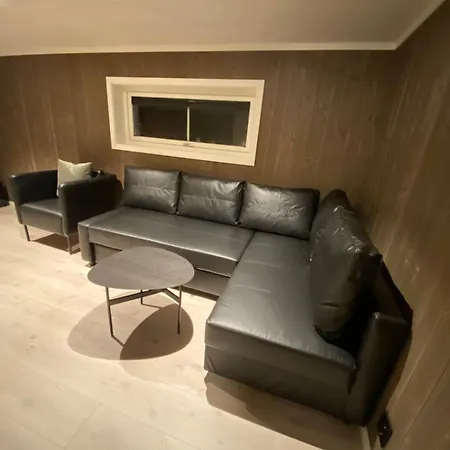 Modern Lakeside Jacuzzi And Sauna Up To 18 People Дом отдыха Врадал